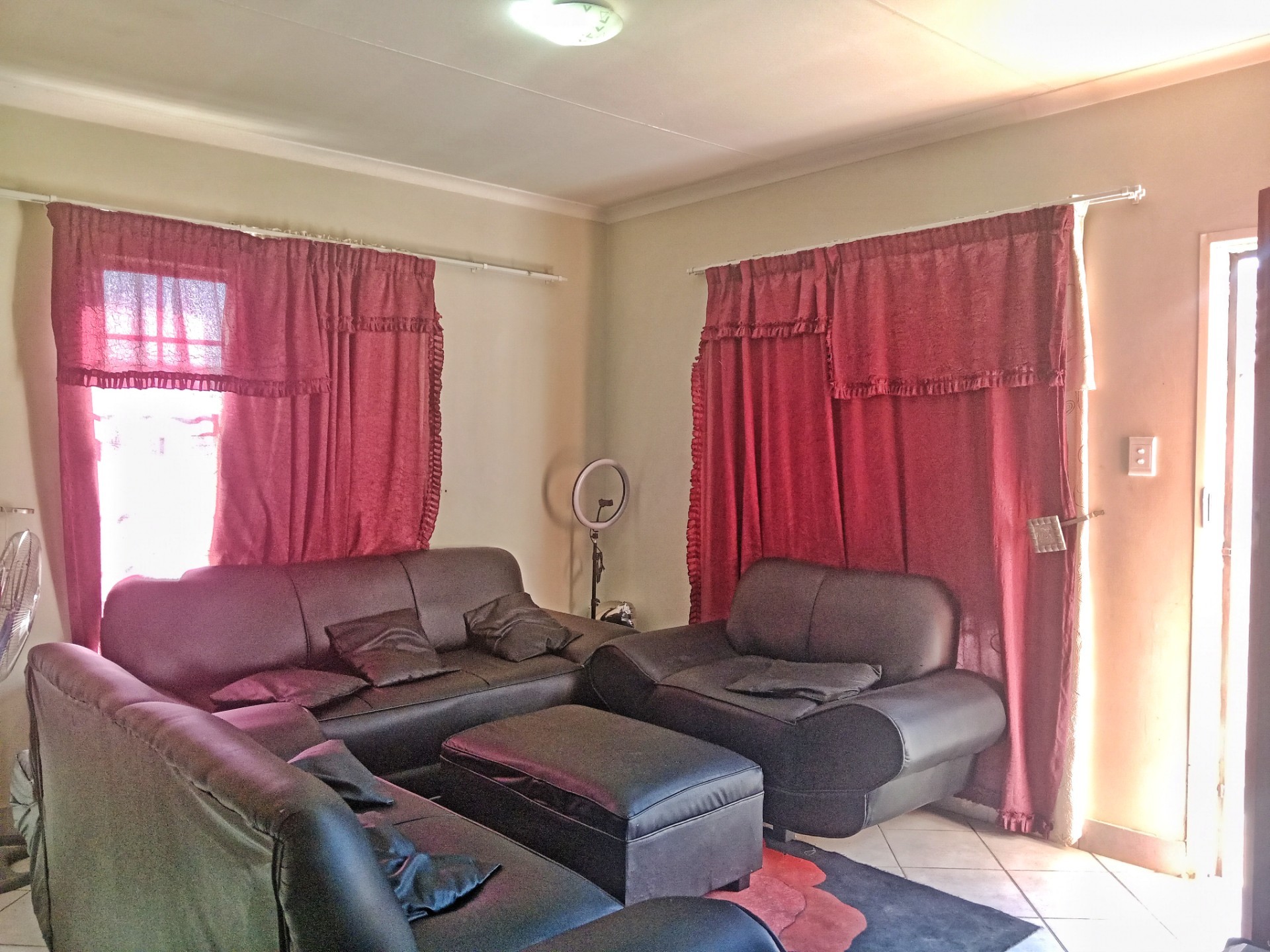 Nice 3 Bedroom House To Rent in Kirkney Village, Pretoria West