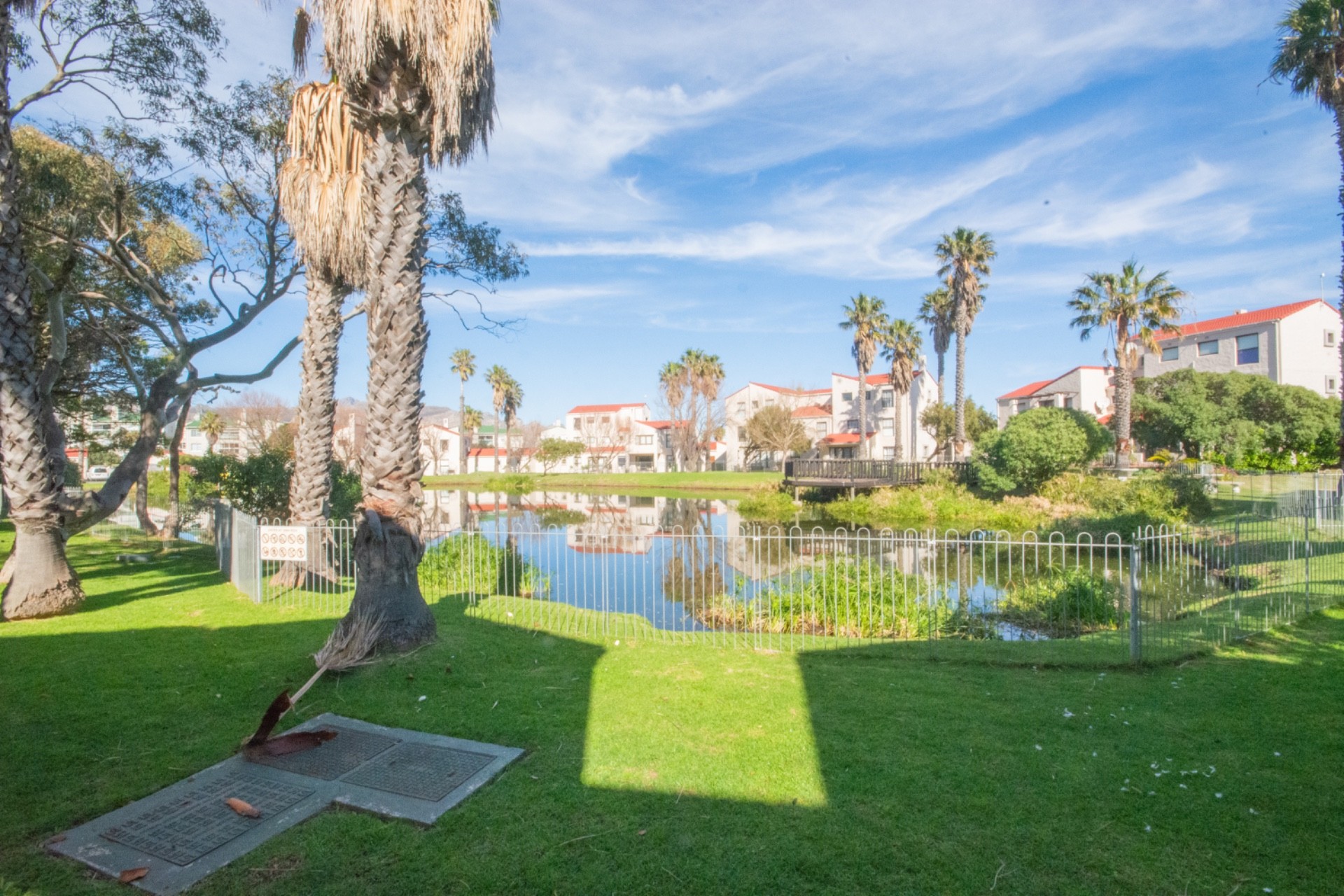 Apartment To Rent in Greenways Golf Estate, Strand