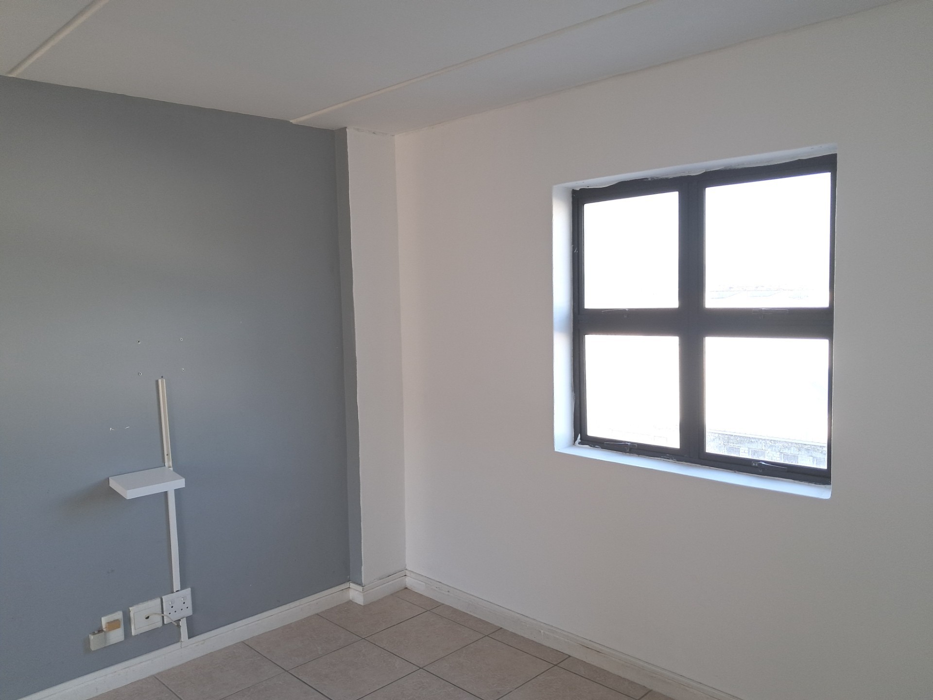 Unfurnished Studio apartment To Rent at The Square on Tenth