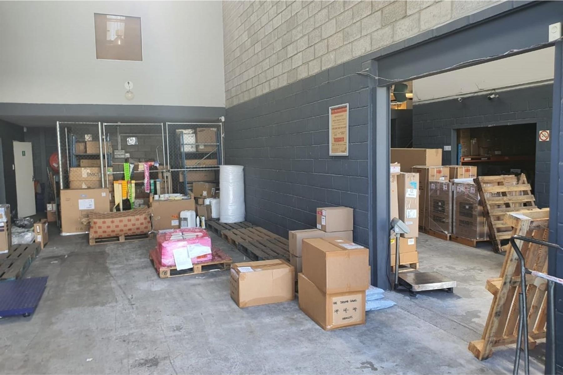 Warehouse To Rent in Walmer, Port Elizabeth