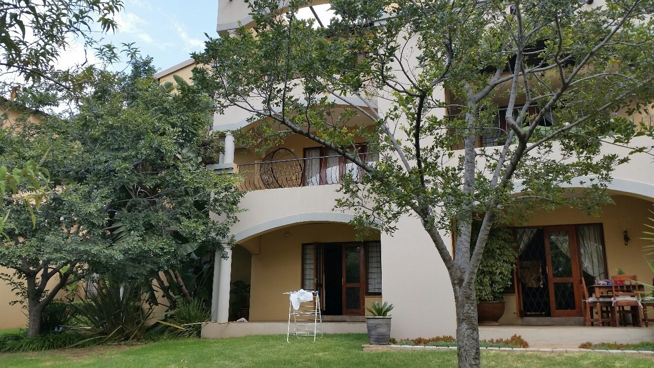 Lovely 2 Bedroom Middle Floor Apartment in Sought-After Belmont Estate (Refuse and Sewerage Incl.)