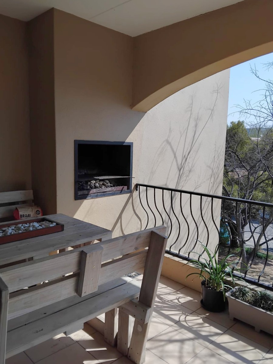 Lovely 2 Bedroom Middle Floor Apartment in Sought-After Belmont Estate (Refuse and Sewerage Incl.) 3