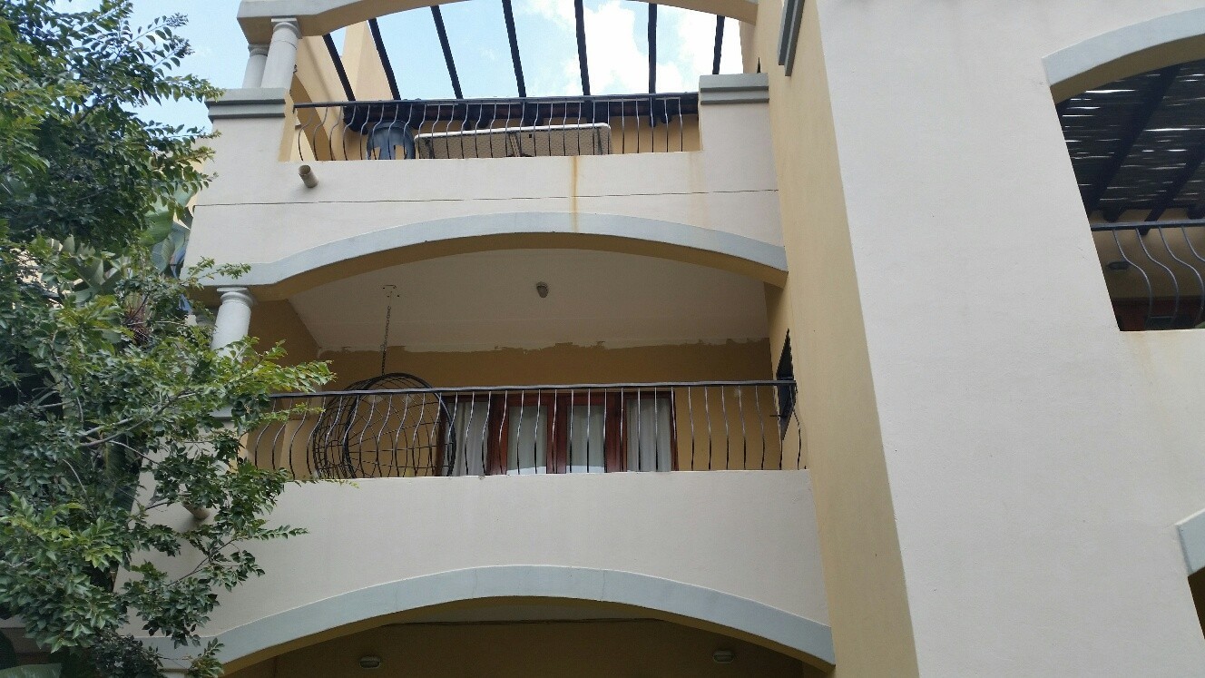 Lovely 2 Bedroom Middle Floor Apartment in Sought-After Belmont Estate (Refuse and Sewerage Incl.)