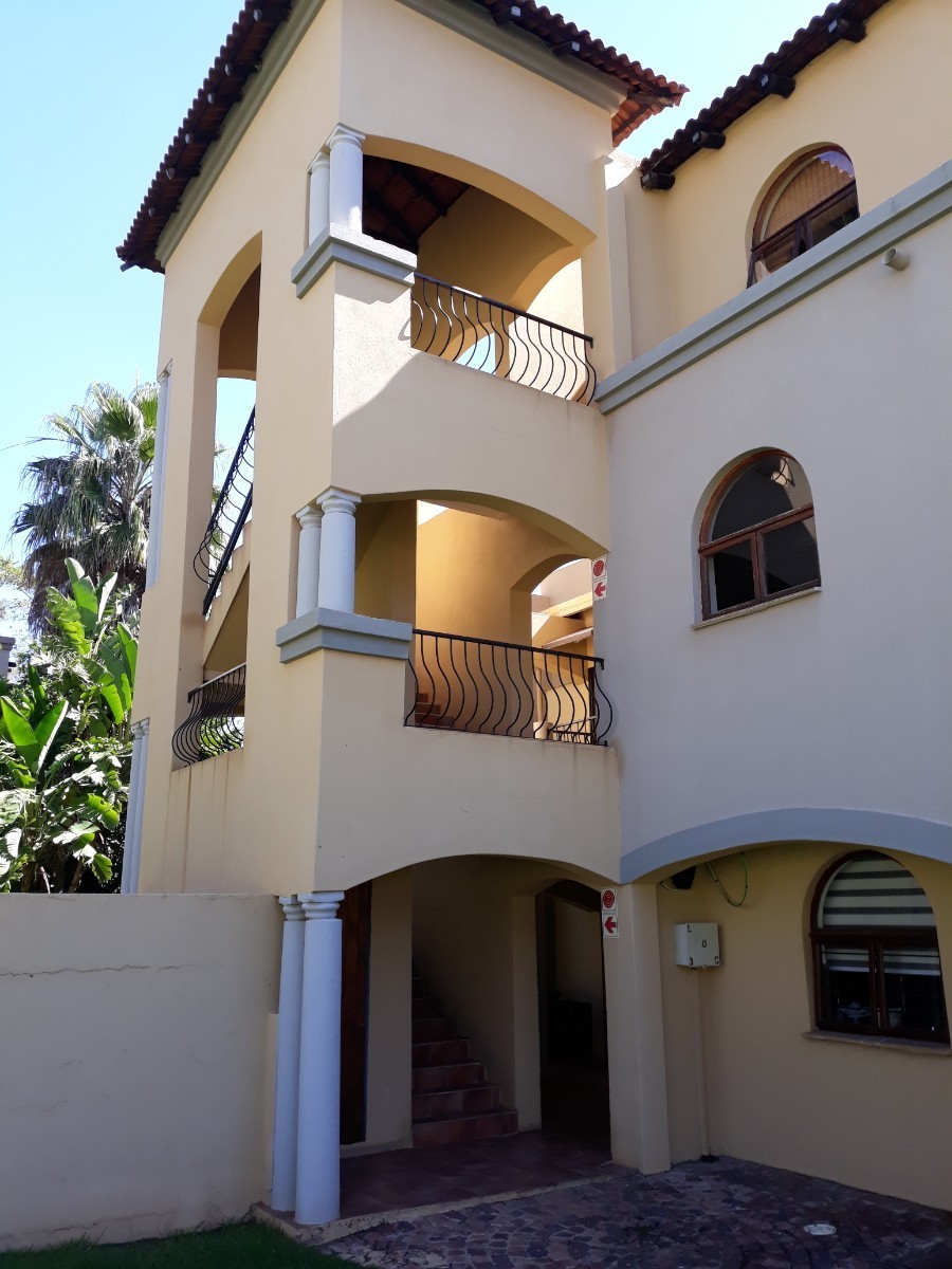 Lovely 2 Bedroom Middle Floor Apartment in Sought-After Belmont Estate (Refuse and Sewerage Incl.)