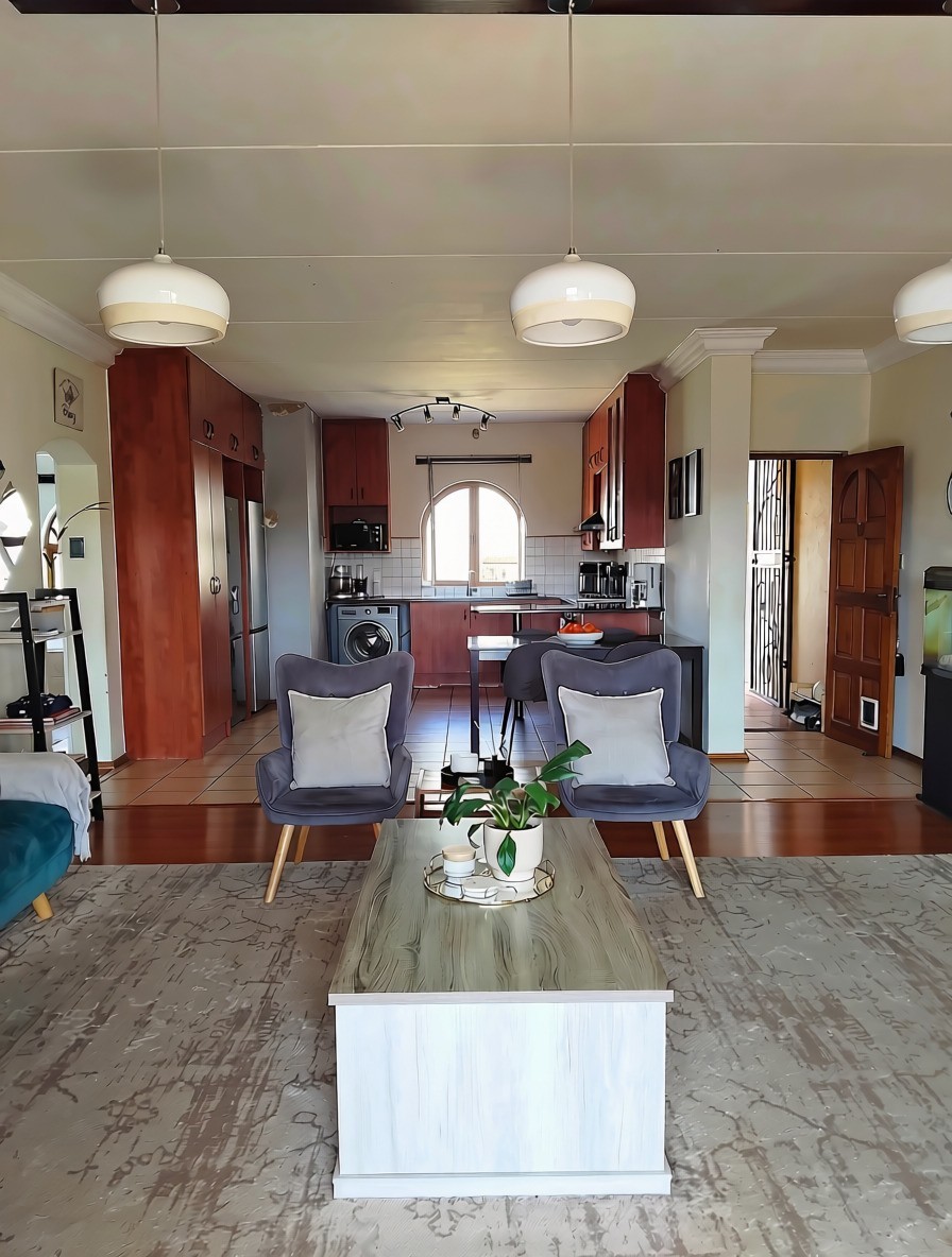 Lovely 2 Bedroom Middle Floor Apartment in Sought-After Belmont Estate (Refuse and Sewerage Incl.) 2