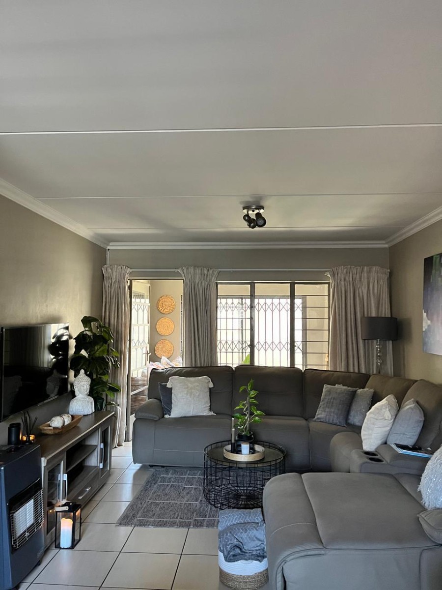 Apartment For Sale in Witbank Ext 10, Witbank