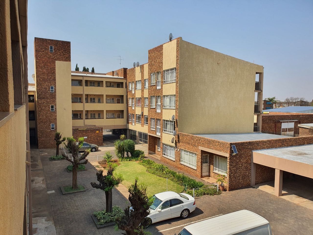 Apartment For Sale in Potchefstroom Central, Potchefstroom, North West