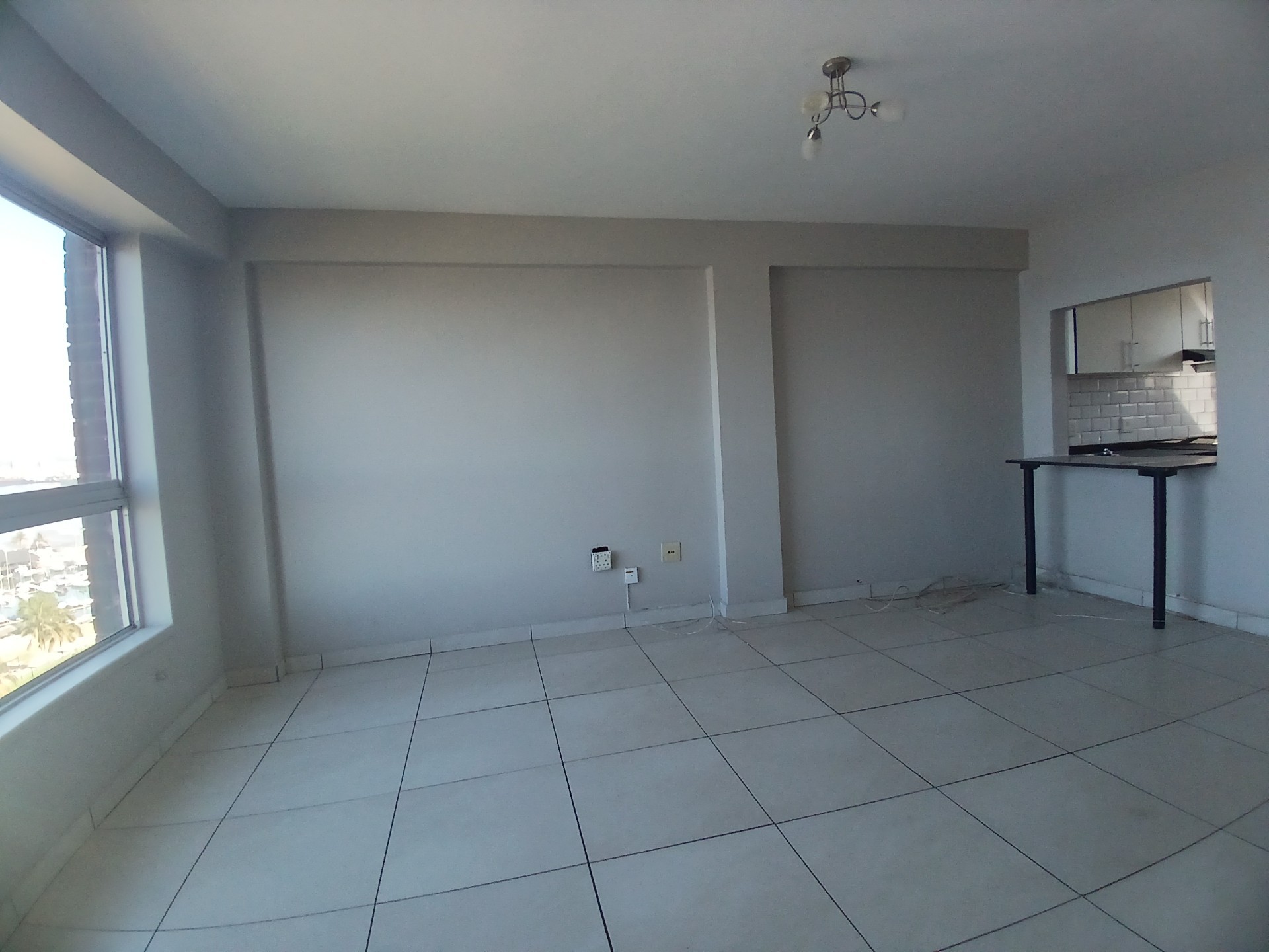 Apartment To Rent in Esplanade, Durban, KwaZulu Natal