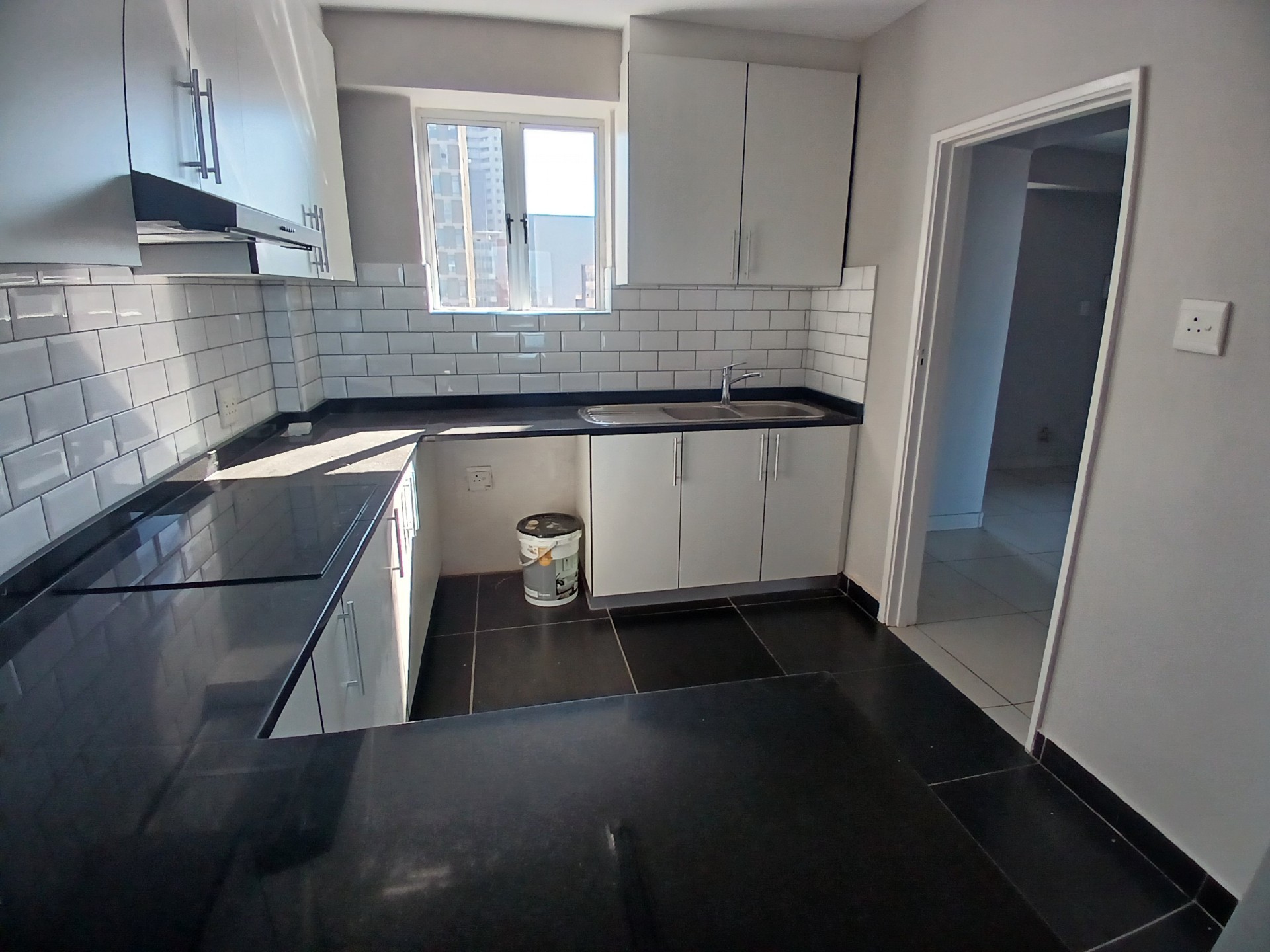 Apartment To Rent in Esplanade, Durban, KwaZulu Natal
