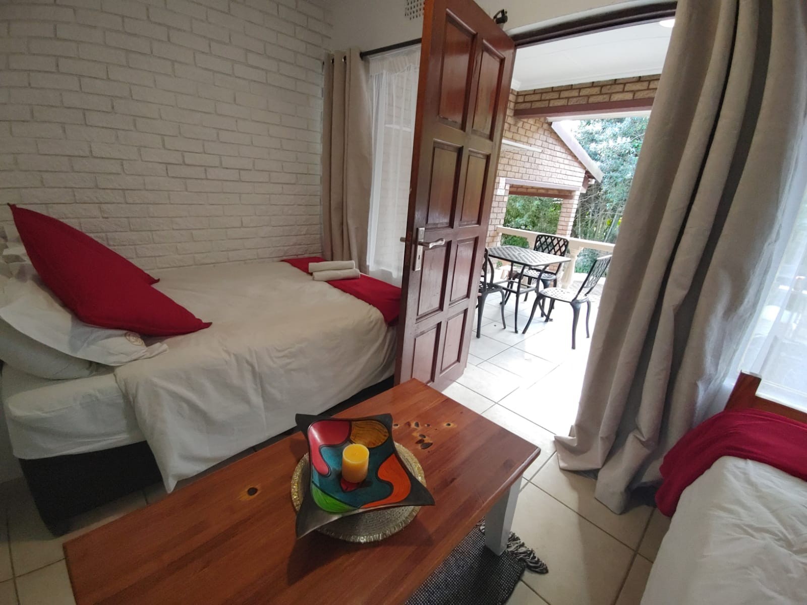 This neat and fully furnished 2-bedroom apartment is the perfect investment property