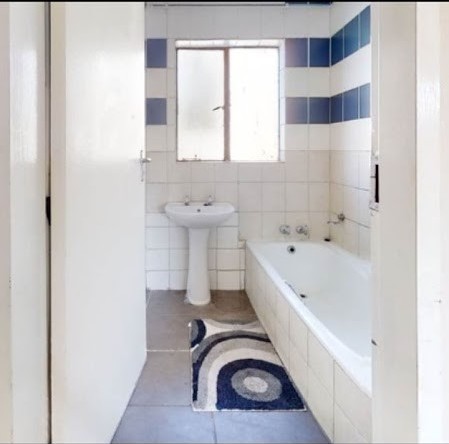 House For Sale in Crystal Park, Benoni