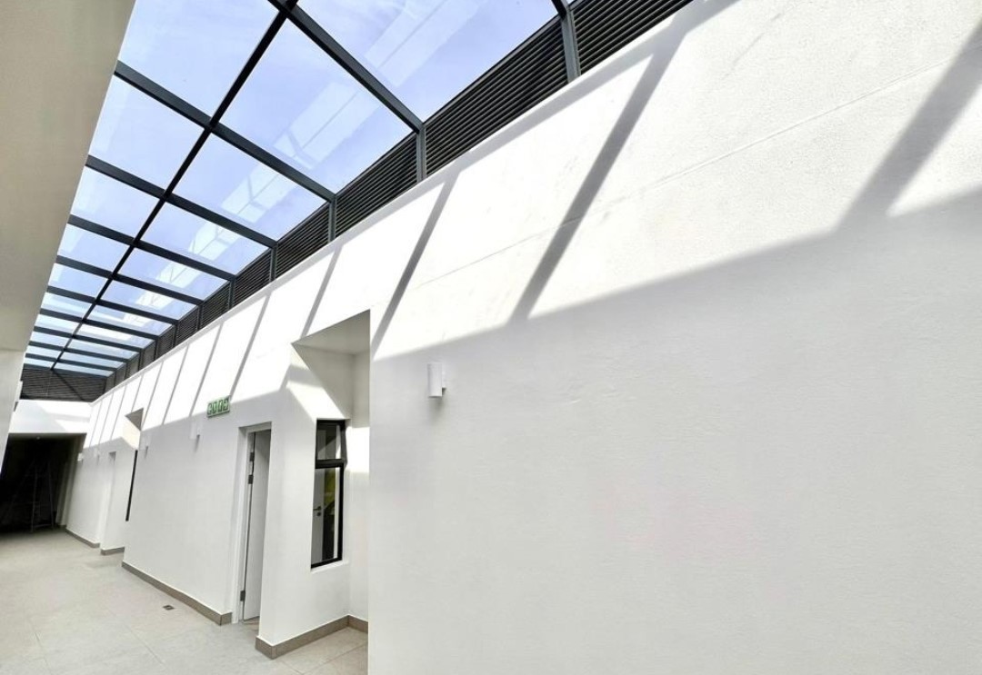 Centrally connected urban living! 3