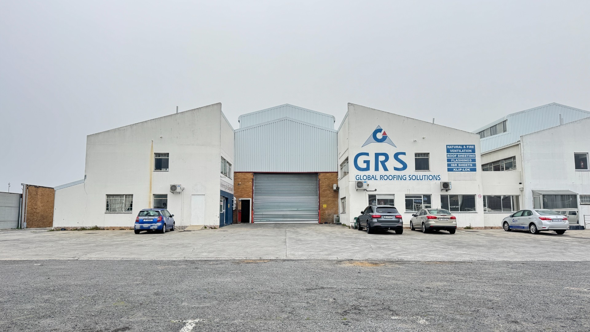 Neat and Secure 2,480m² Warehouse To Let with Large Yard | Epping Industrial