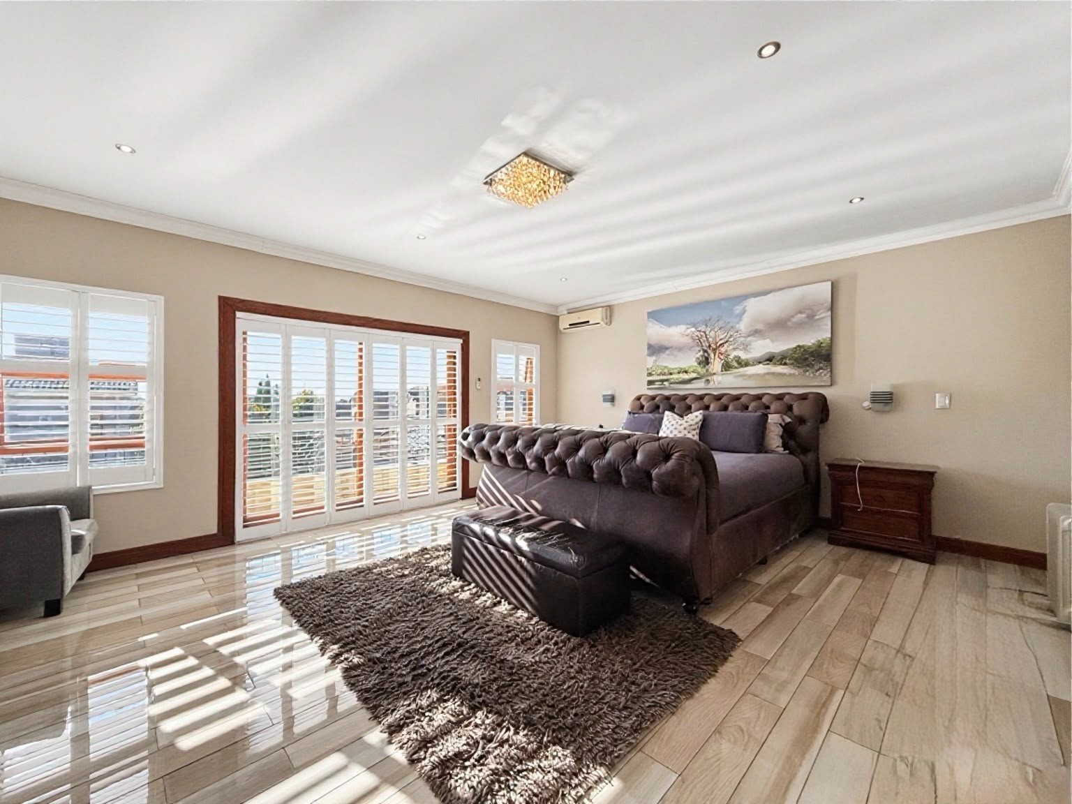 Architectural Elegance Meets Luxurious Family Living