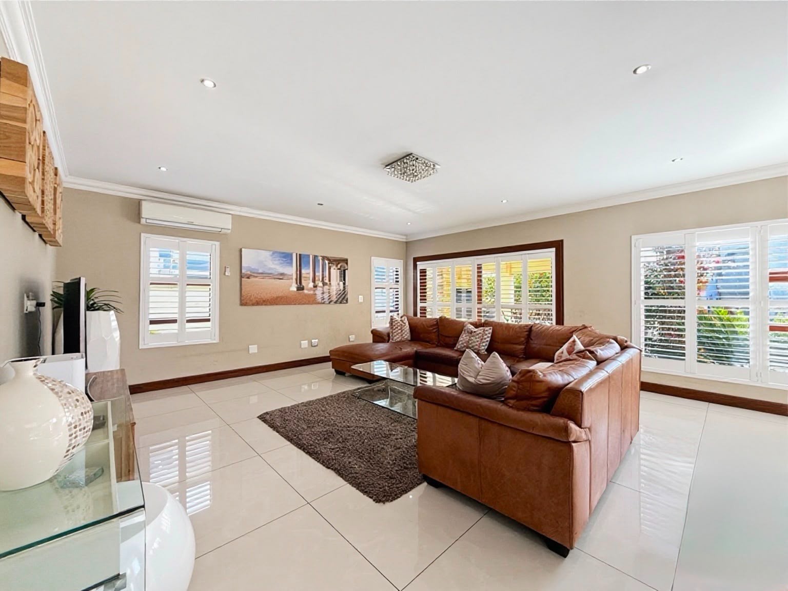 Architectural Elegance Meets Luxurious Family Living