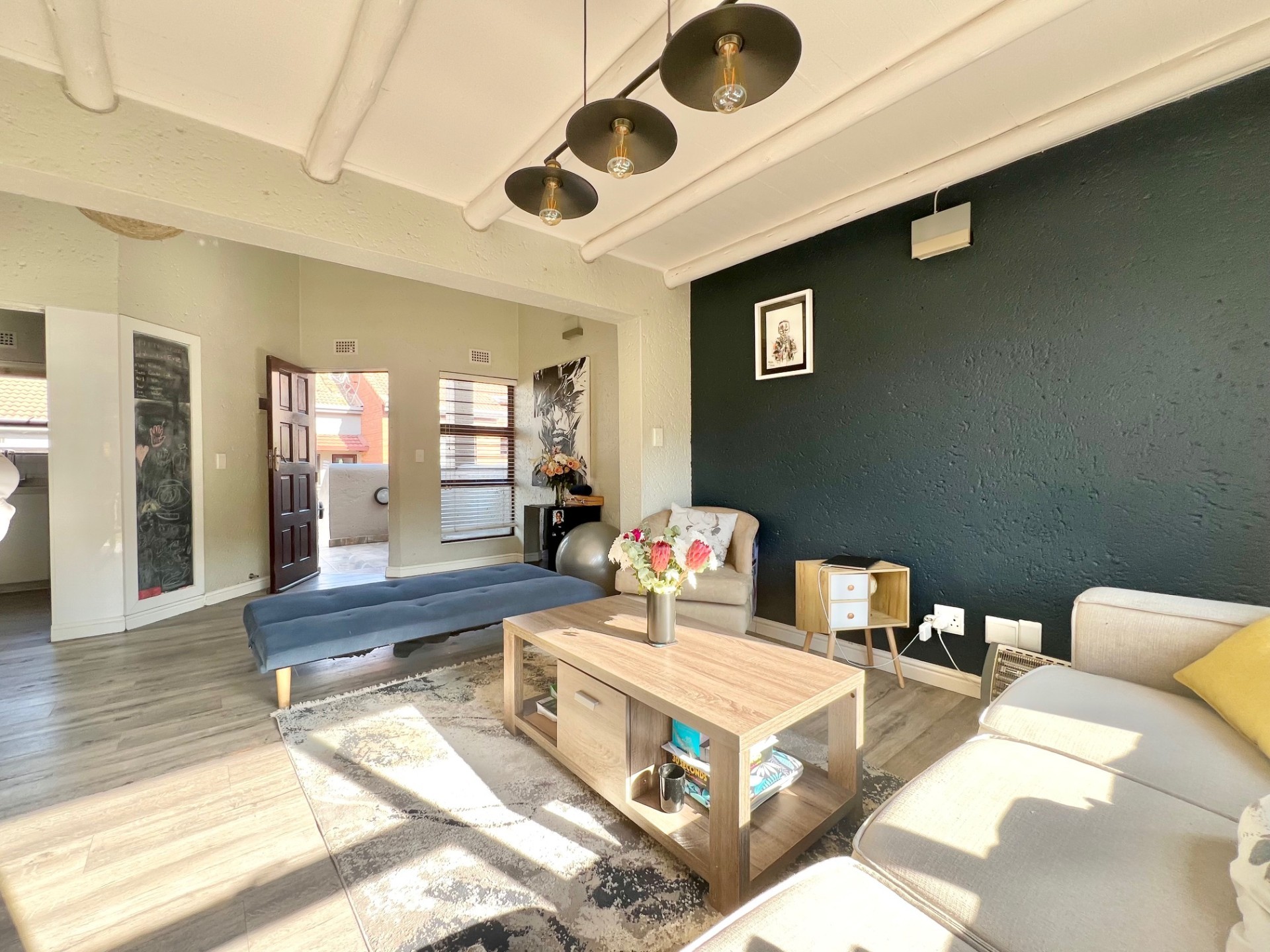 Stylish and Spacious 2-Bedroom Loft Apartment