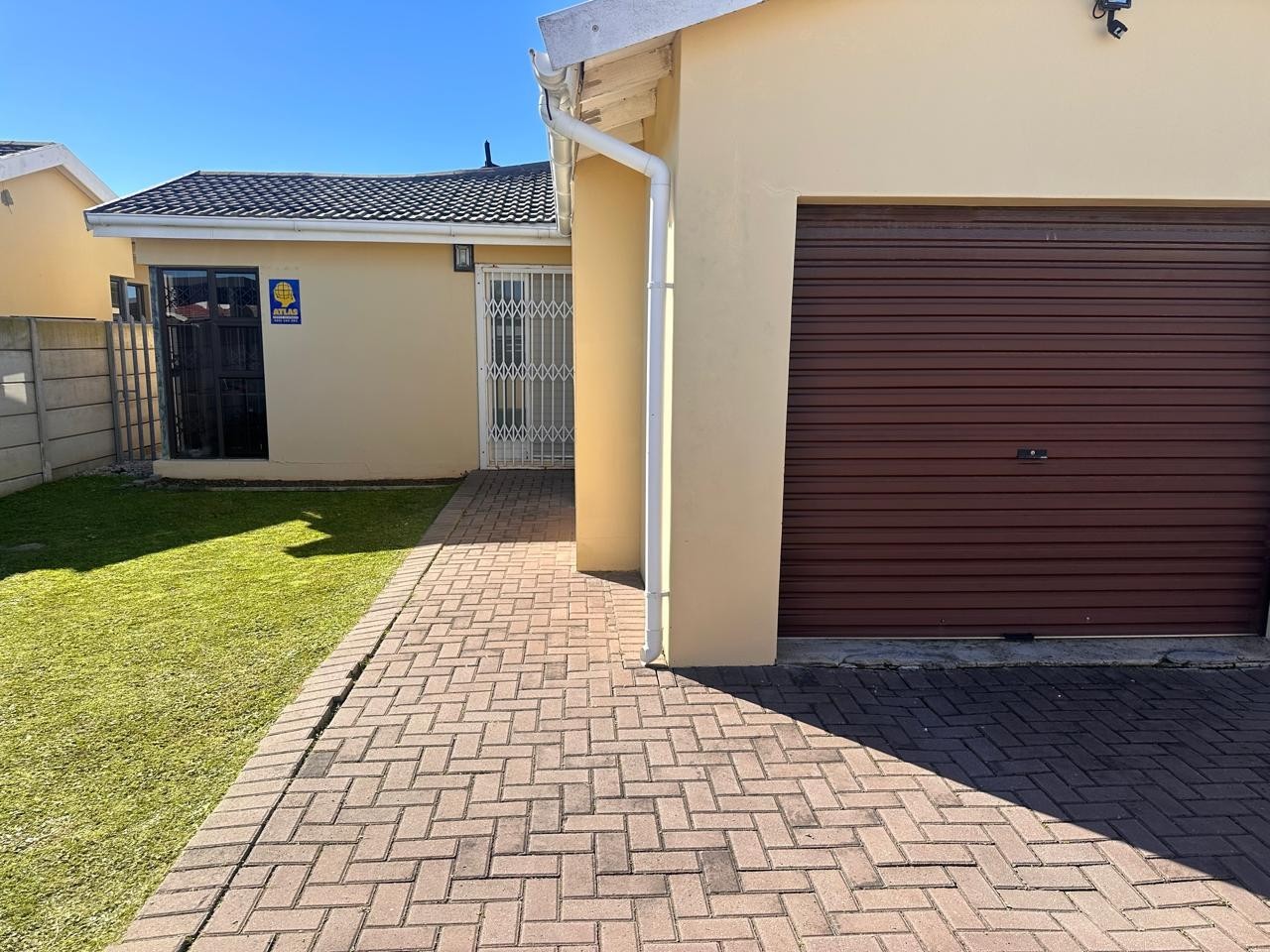 House For Sale in Port Elizabeth Central, Port Elizabeth
