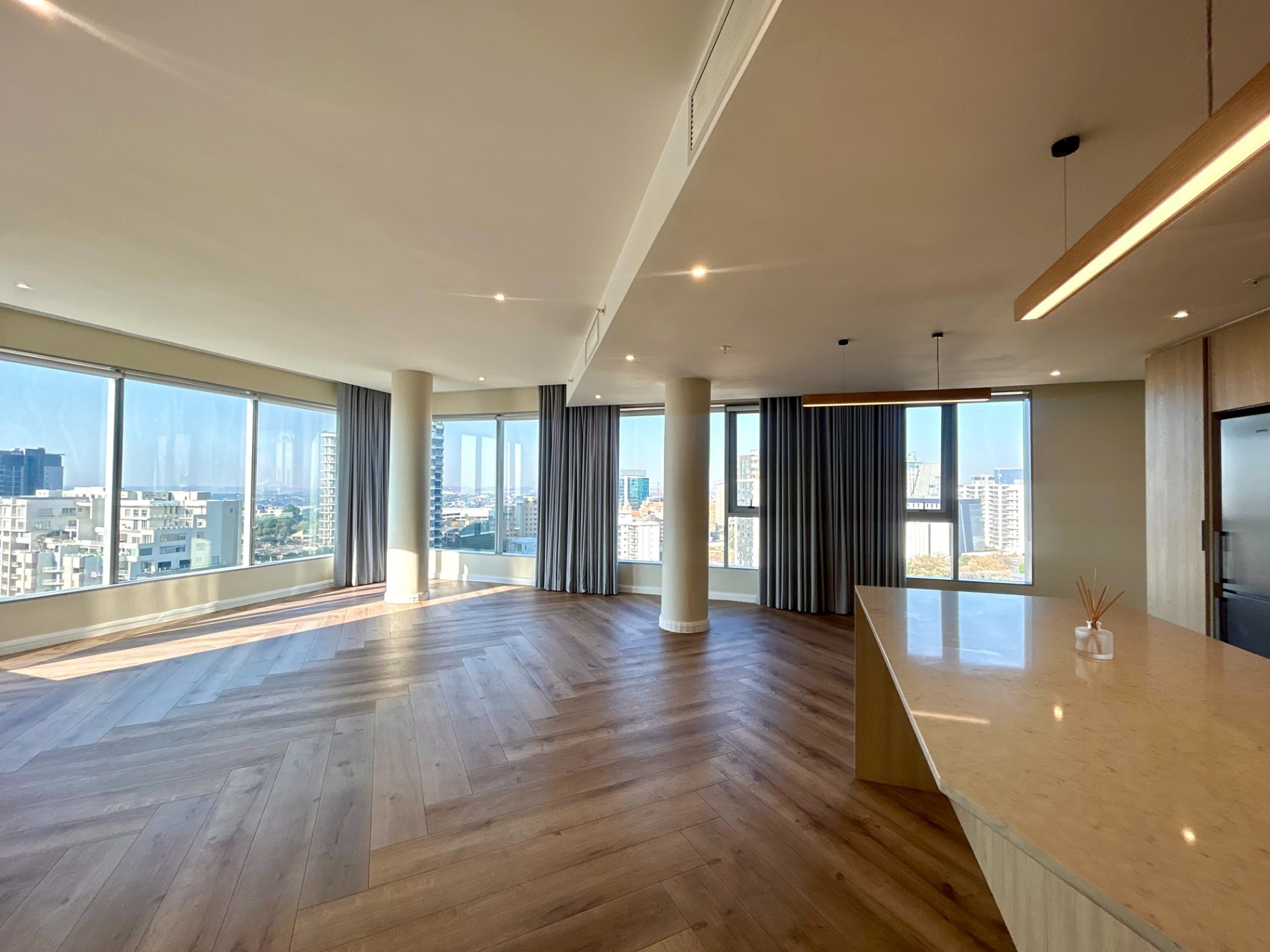 3 Bed Apartment With Views (No Balcony)