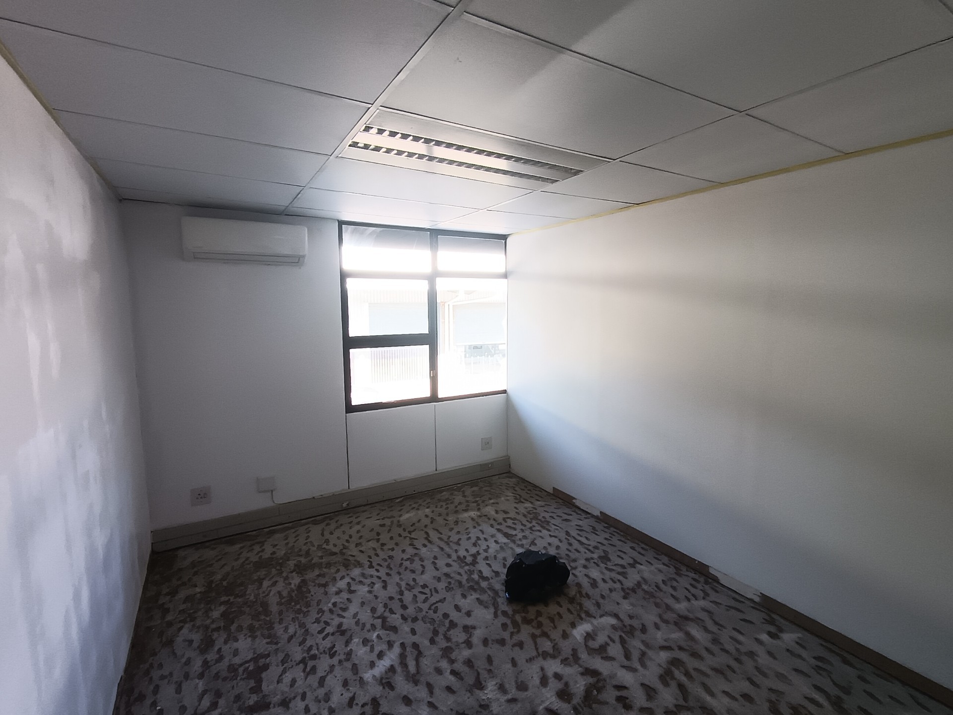 Warehouse To Rent in Glen Anil, Durban North, KwaZulu Natal