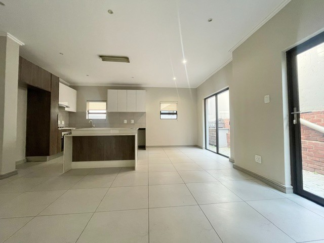 Modern 3 Bed 3 Bath Cluster