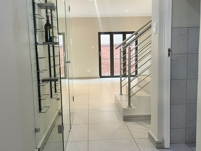 Modern 3 Bed 3 Bath Cluster