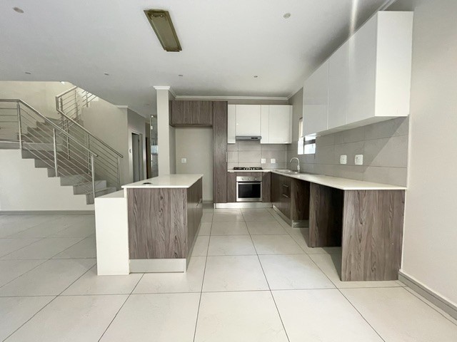 Modern 3 Bed 3 Bath Cluster