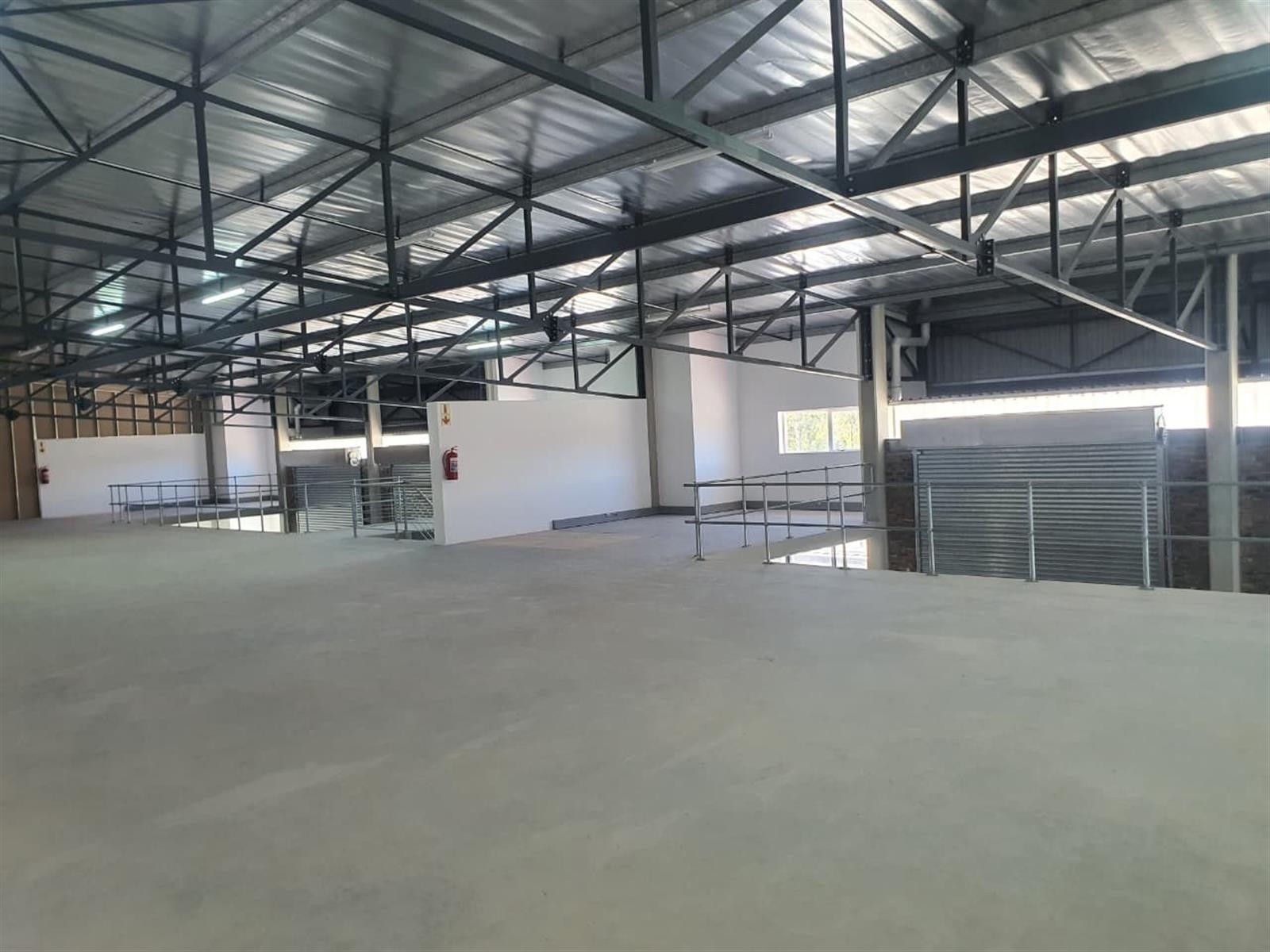 Warehouse to Let in Fairview