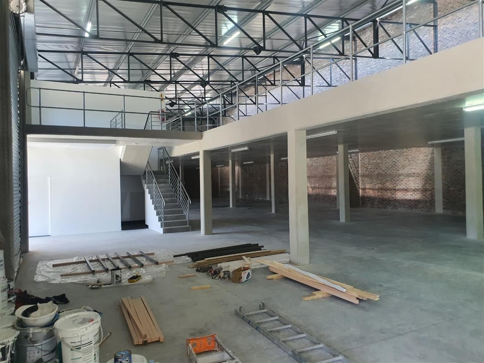 Warehouse to Let in Fairview
