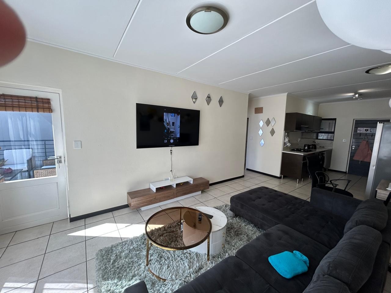 Modern 2 Bedroom, 2 Bathroom Apartment to Rent