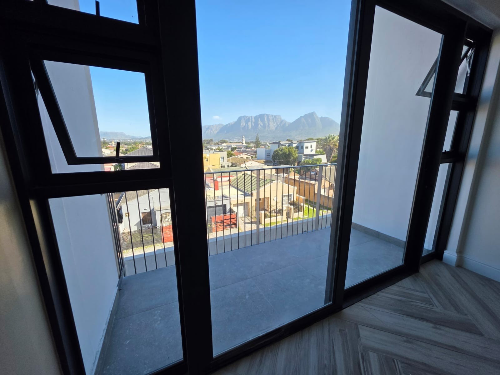 Apartment for rent in Crawford, Cape Town, 58 m²