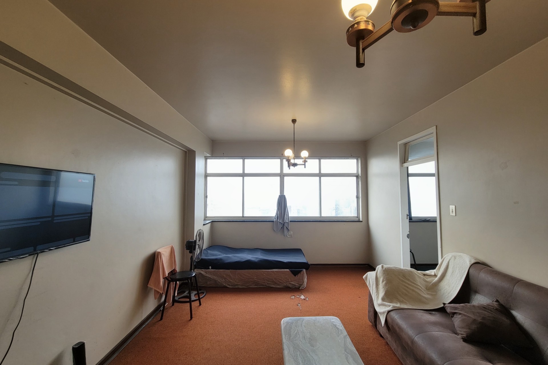 1.5 Bed Unit with Undercover Parking