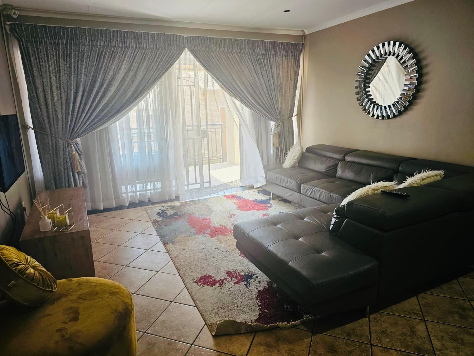 House To Rent in Mooikloof Ridge, Pretoria