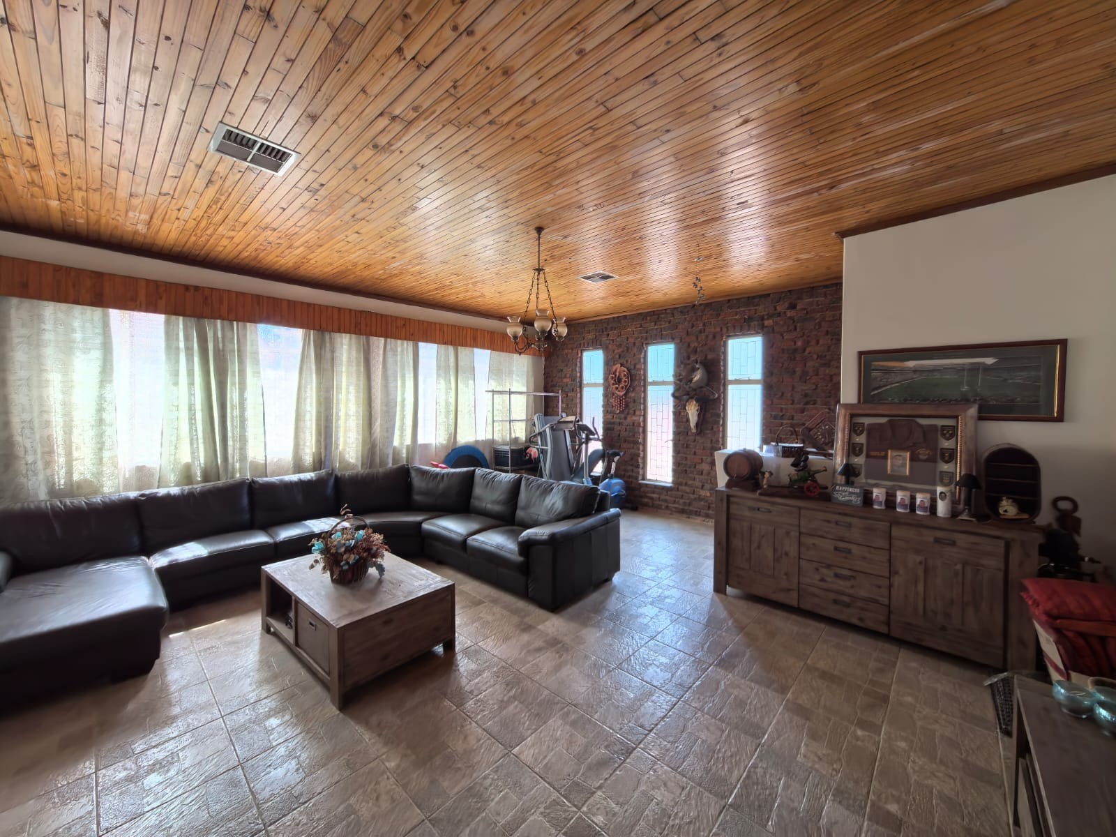 House for sale in Rhodesdene, Kimberley, 1089 m²