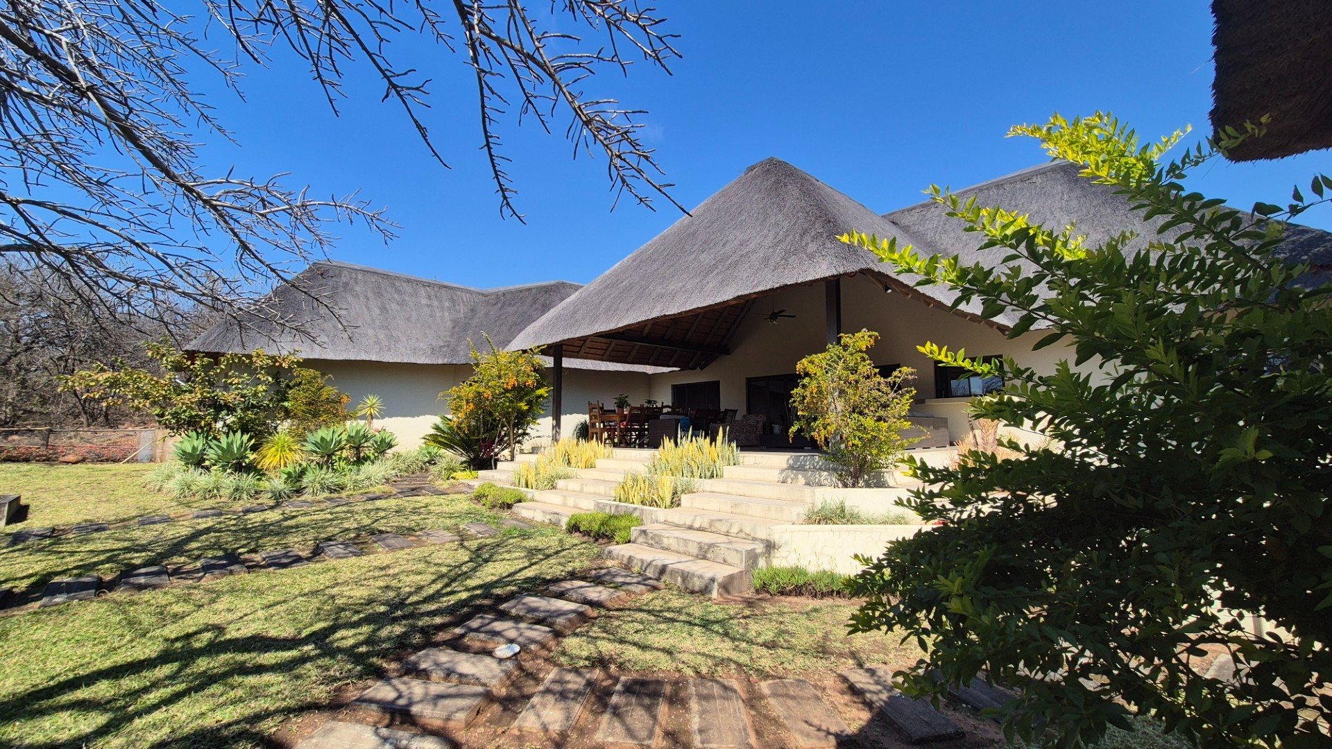 Magnificent Private Home with Flatlet For Sale in Blyde Wildlife Estate, Hoedspruit