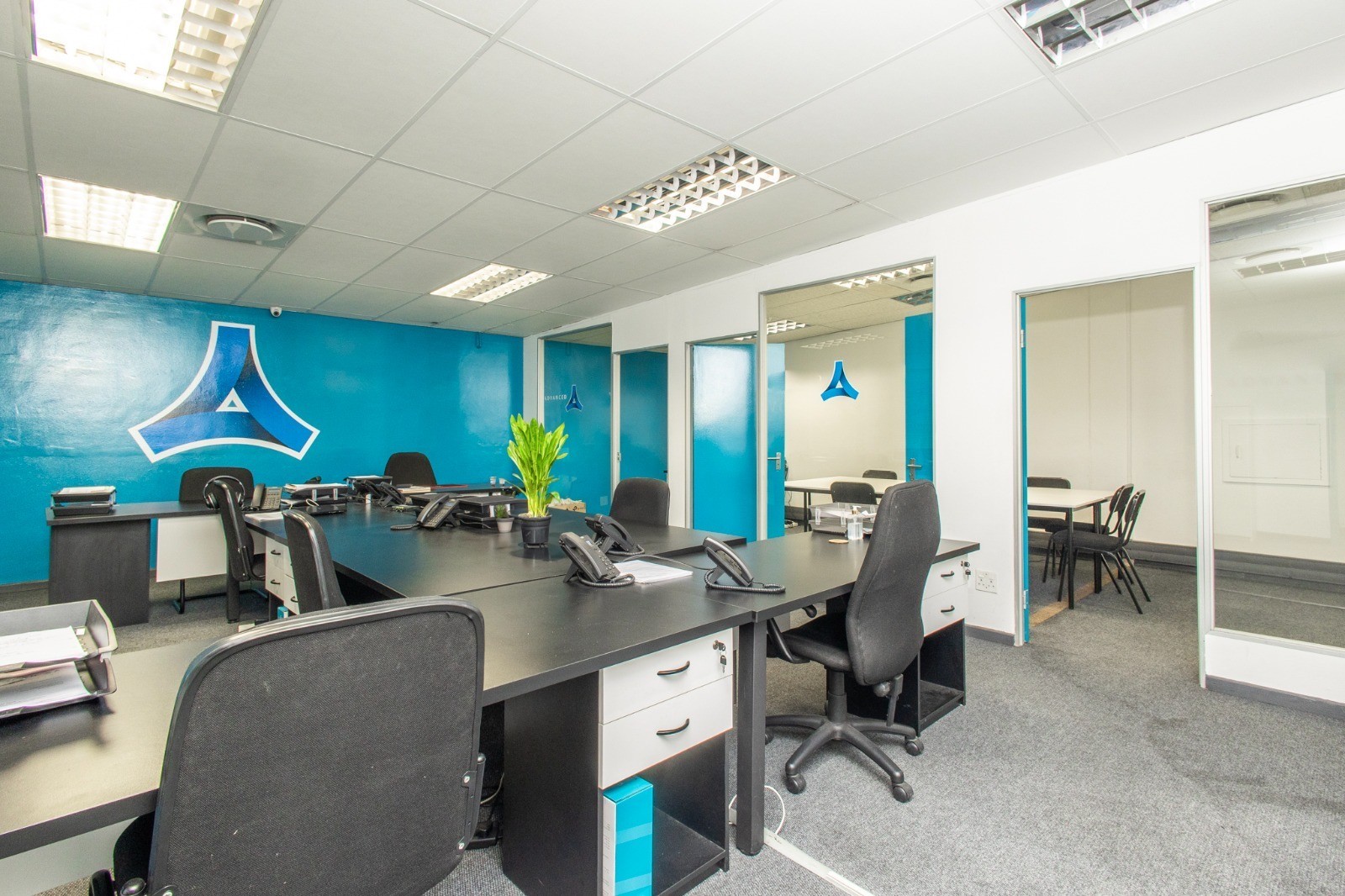 Office For Sale in Montague Gardens, Milnerton