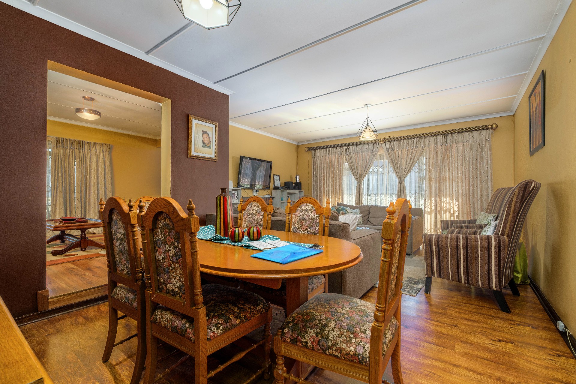 Three Bedroom Family Home For Sale in Witpoortjie, Roodepoort