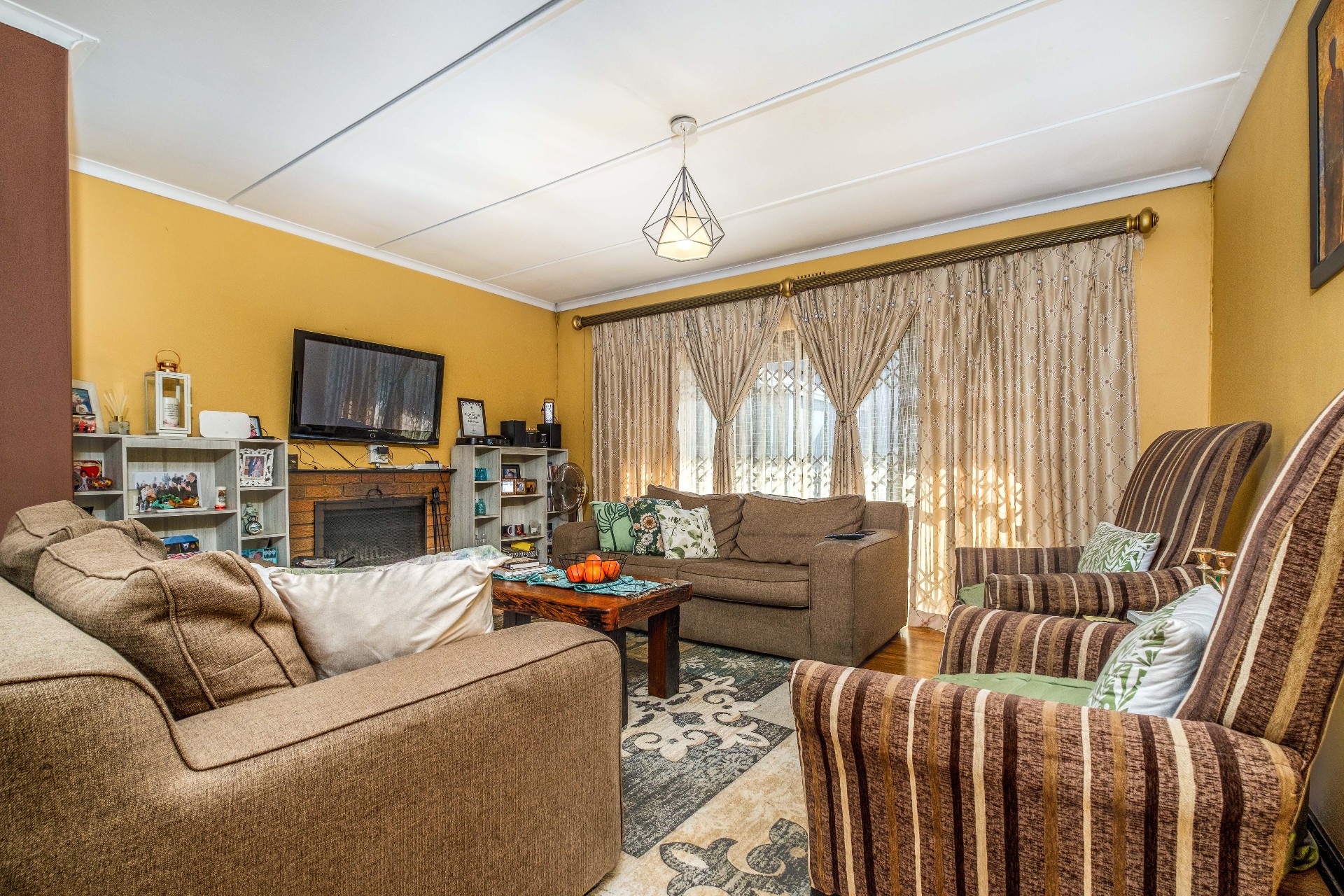Three Bedroom Family Home For Sale in Witpoortjie, Roodepoort