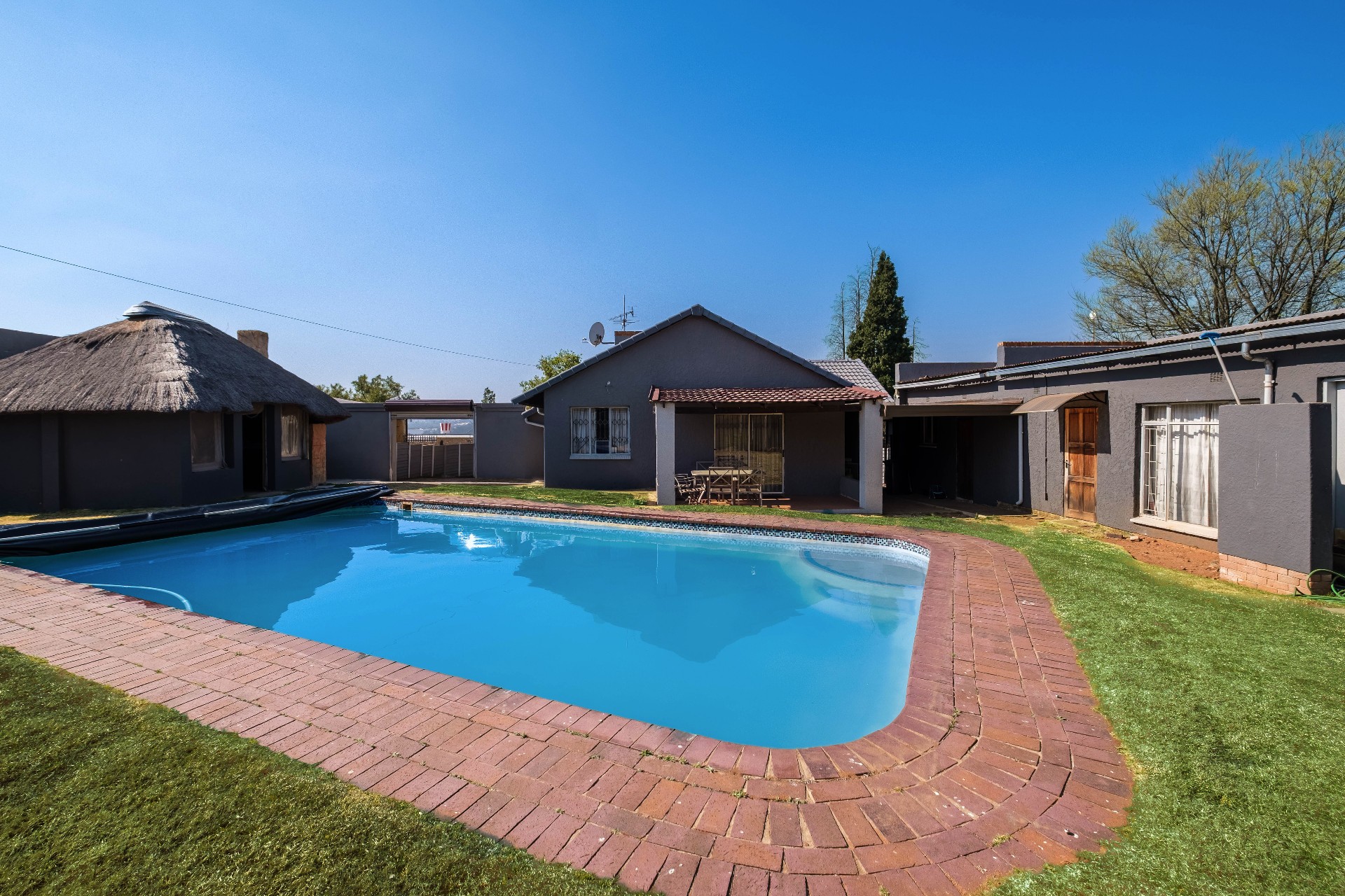 Three Bedroom Family Home For Sale in Witpoortjie, Roodepoort
