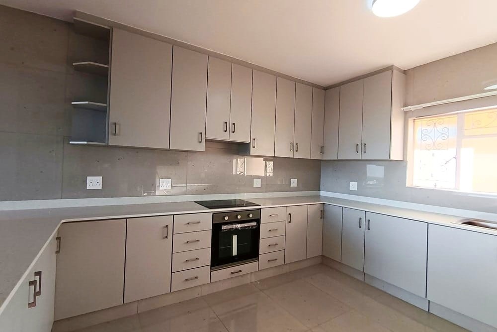 Upmarket 2 Bedroom Apartment at Prime Morningside Location