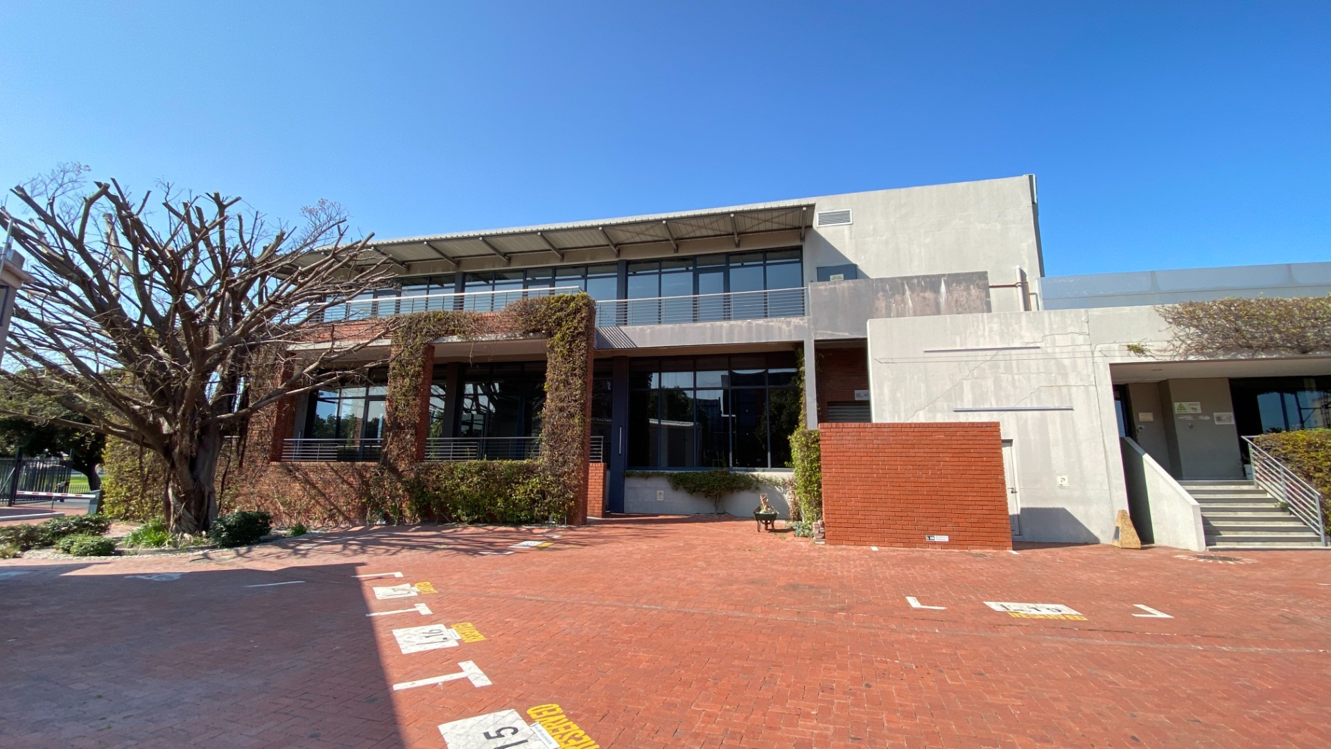 Prime Located 4,375m² Office Space To Let in Observatory ,Cape Town