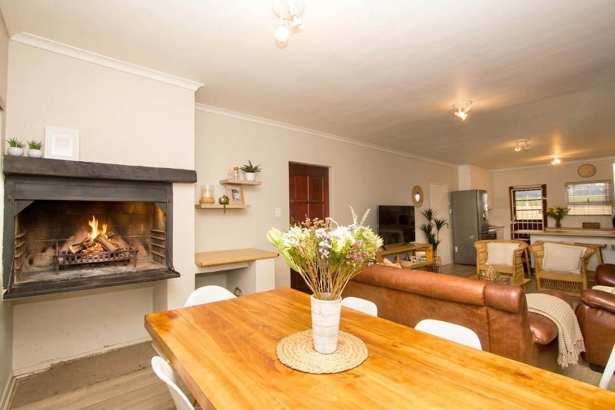 Entertainer's Delight in Secure Sonstraal Heights