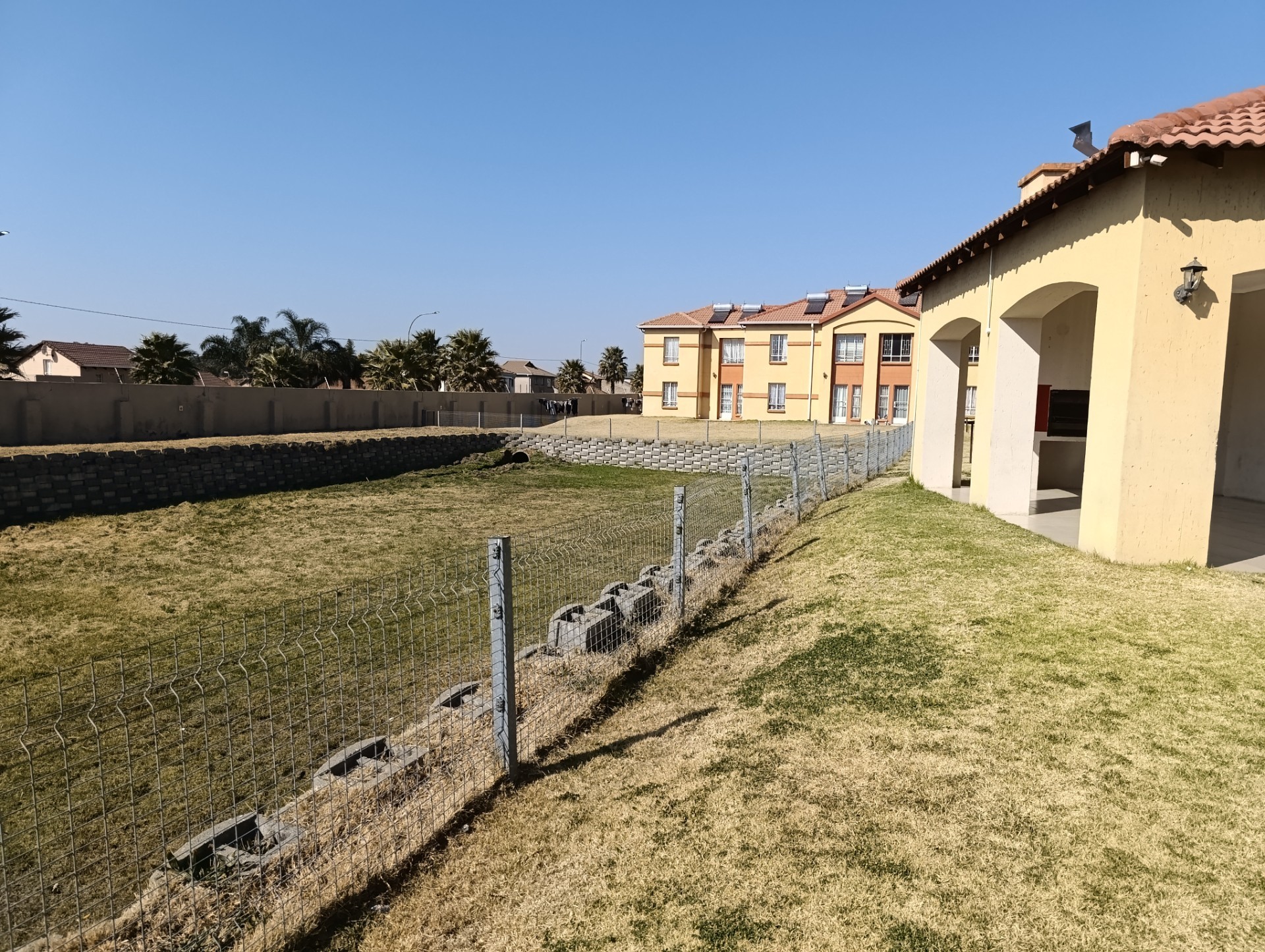 Apartment For Sale in Ormonde View, Ormonde, Johannesburg