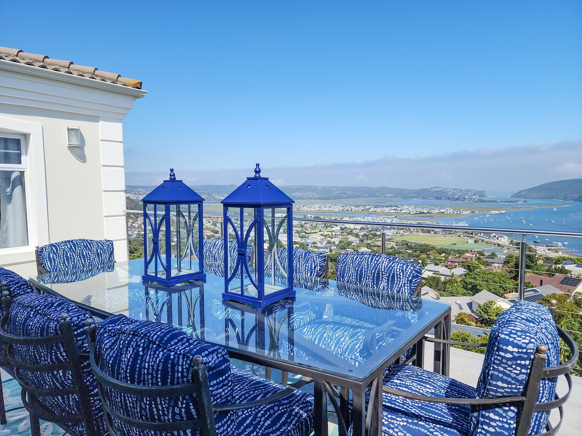 FURNISHED SPACIOUS TWO BEDROOM APARTMENT WITH EXCELLENT VIEWS. RENT TILL 30 NOVEMBER 2026.
