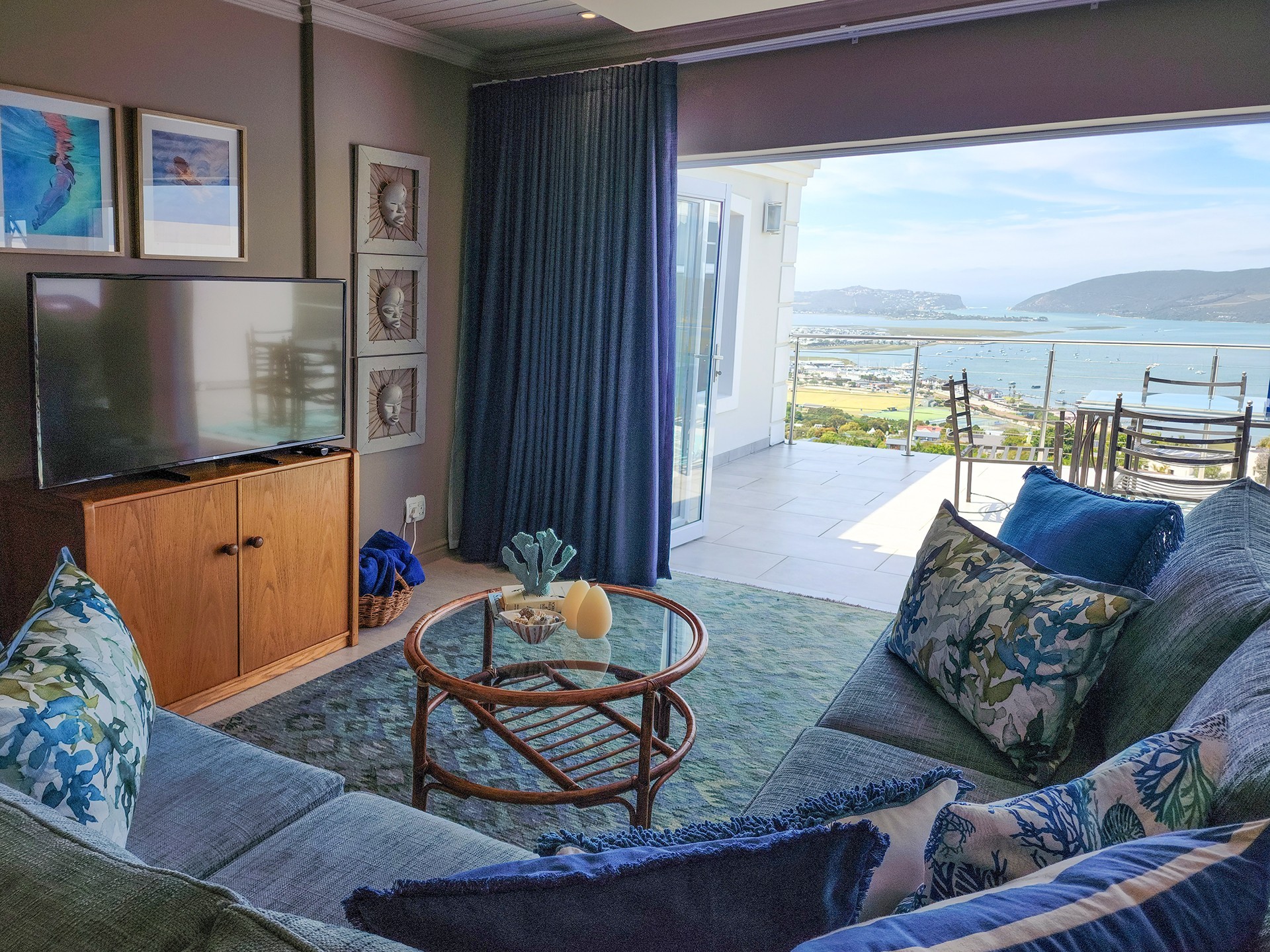 FURNISHED SPACIOUS TWO BEDROOM APARTMENT WITH EXCELLENT VIEWS. RENT TILL 30 NOVEMBER 2026.
