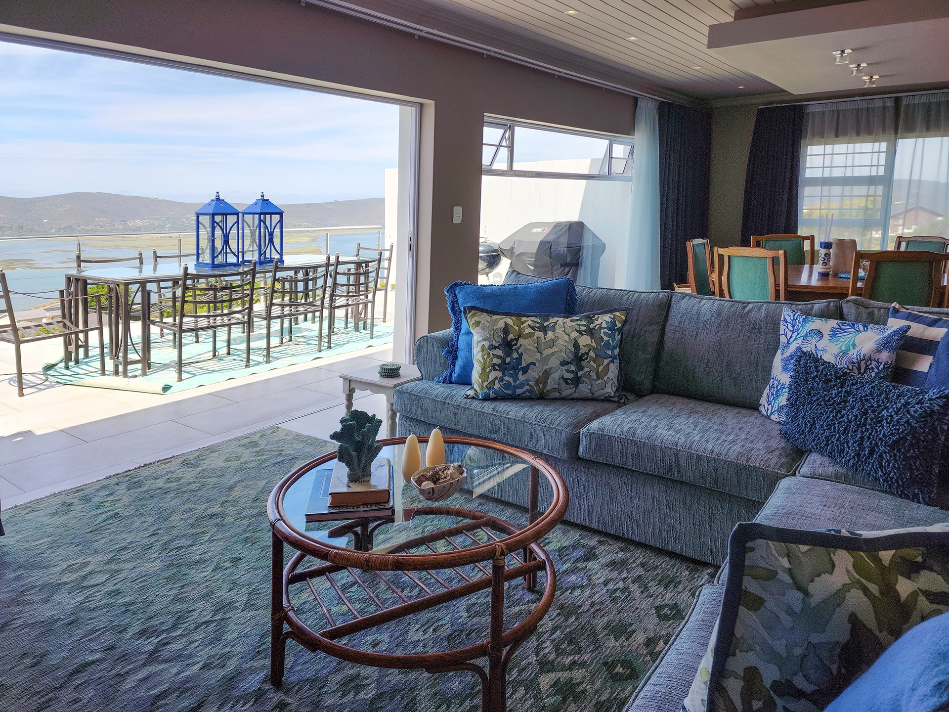 FURNISHED SPACIOUS TWO BEDROOM APARTMENT WITH EXCELLENT VIEWS. RENT TILL 30 NOVEMBER 2026.
