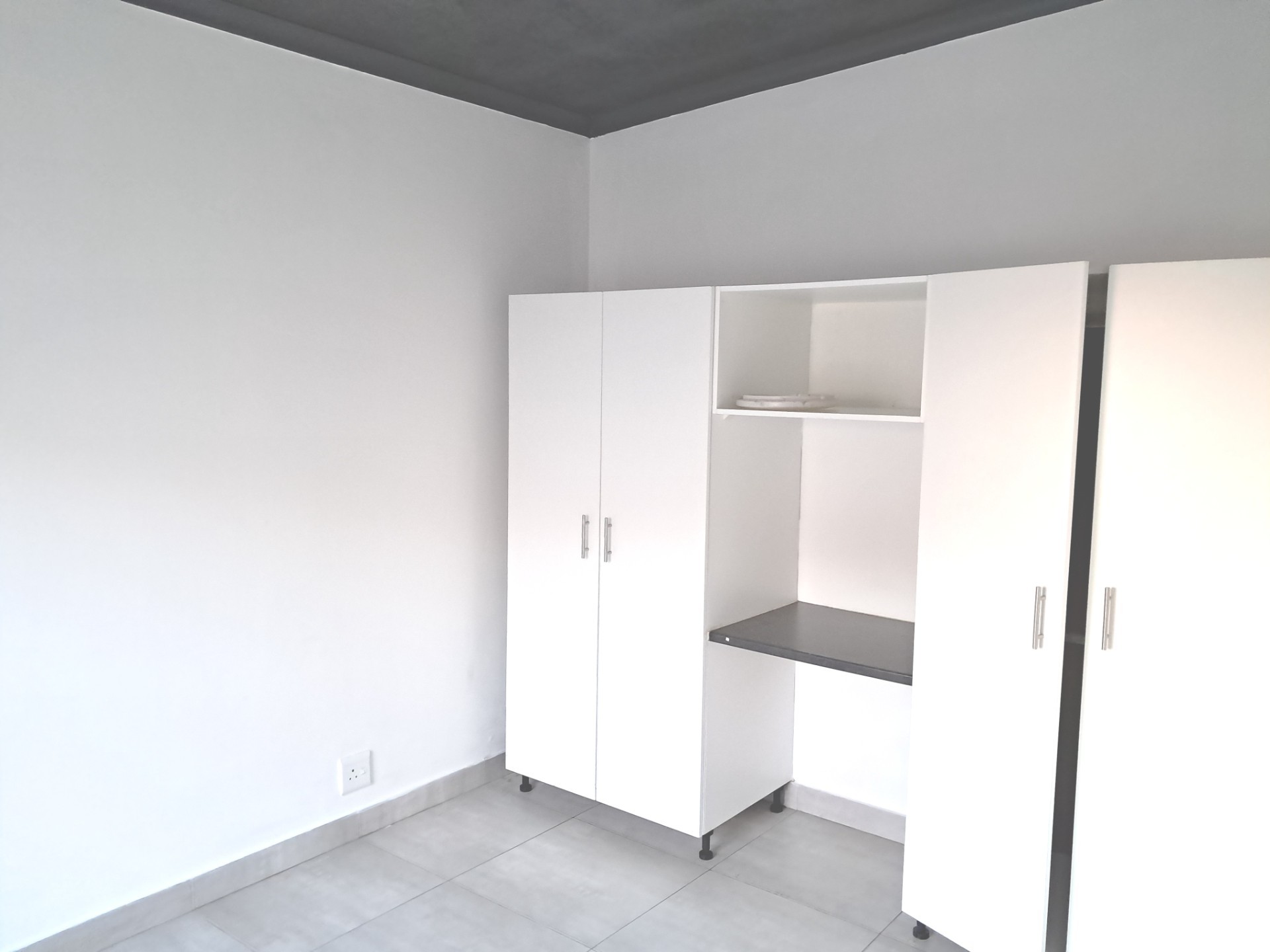 Unfurnished Two Bedroom apartment at Amstel Terraces