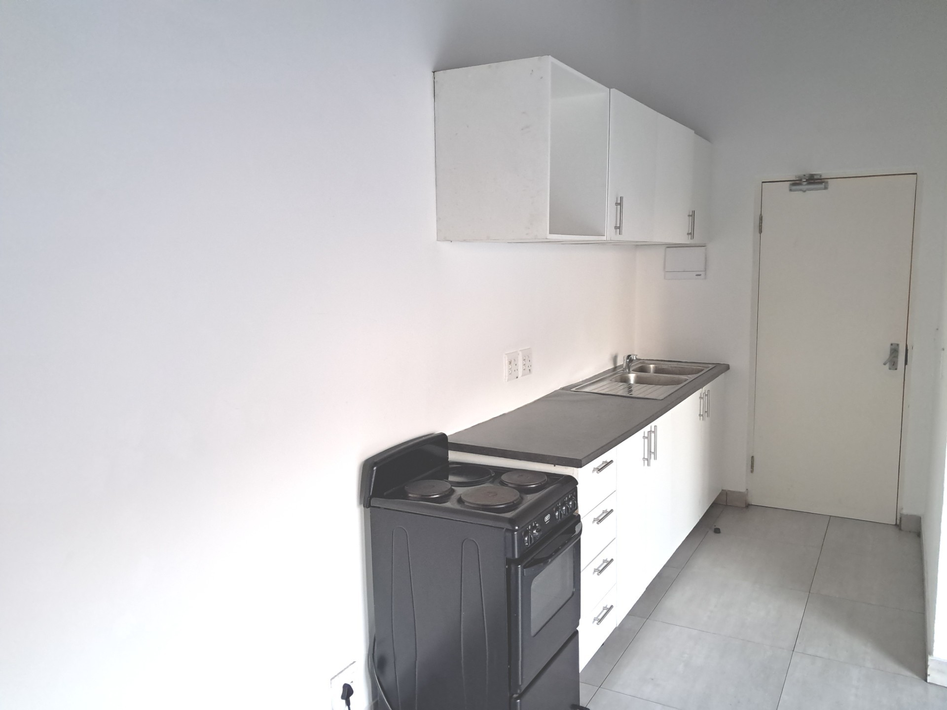 Unfurnished Two Bedroom apartment at Amstel Terraces