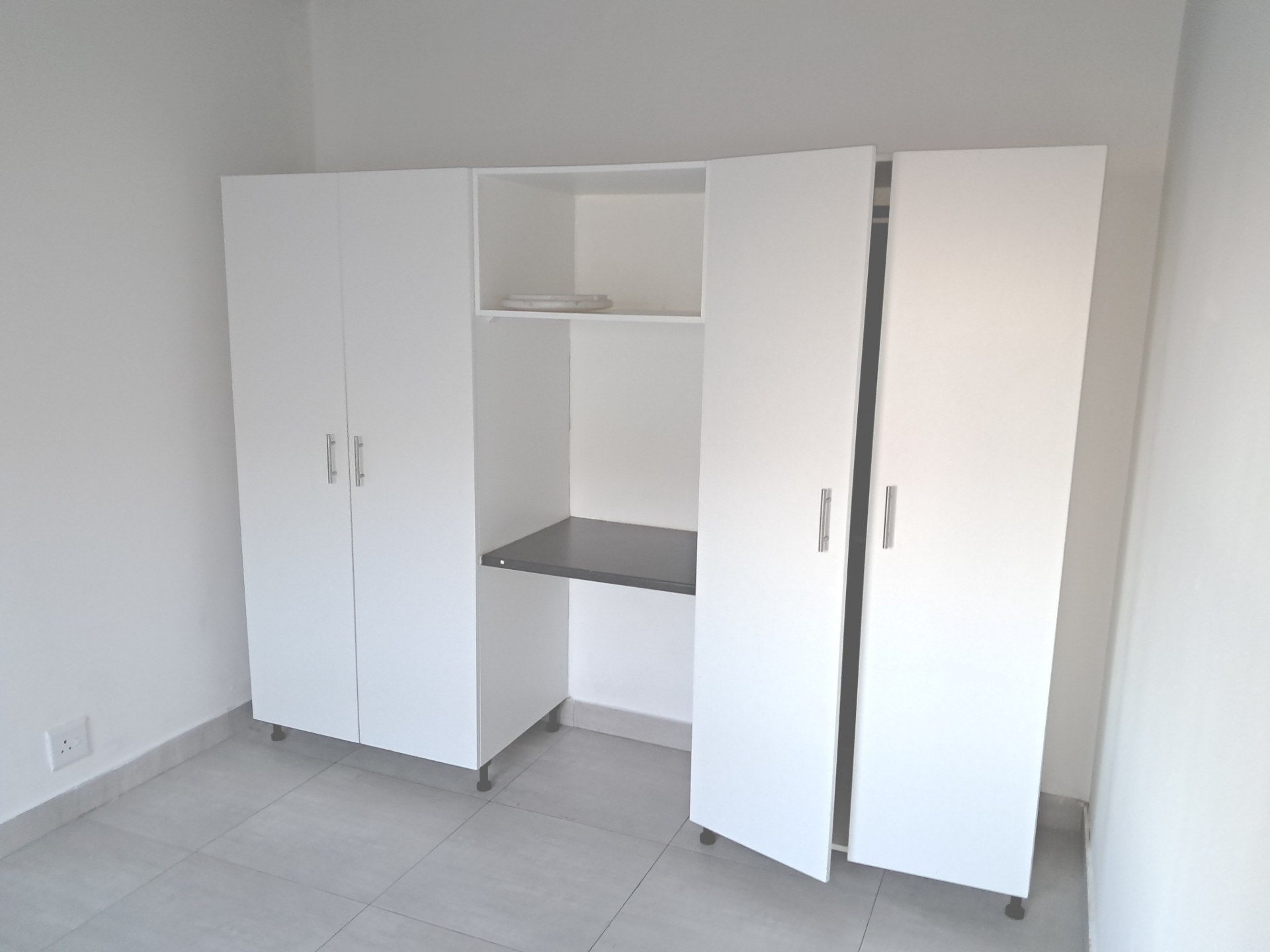 Unfurnished Two Bedroom apartment at Amstel Terraces