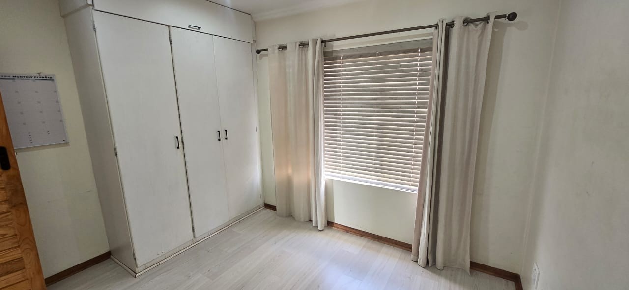 Modern 2 Bedroom To Let In Florida Glen Available Immediately