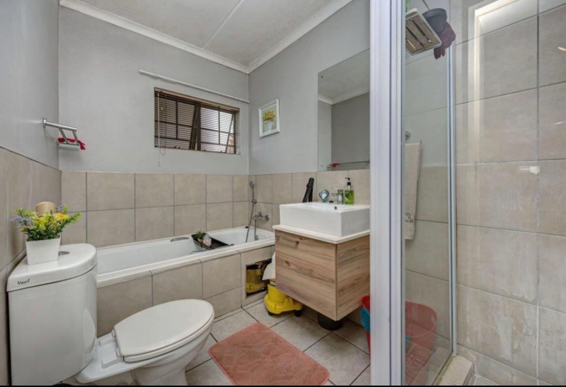 2 Bed 2 Bath Garden Ground Floor Apartment For Sale in Sagewood, Midrand